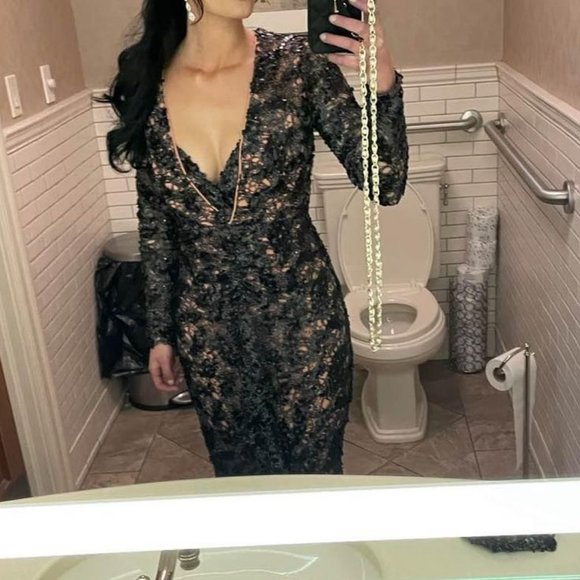 NBD gown - Picture 3 of 4